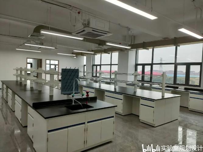 高校实验室如何助力科技自立?(高校实验室科研)
